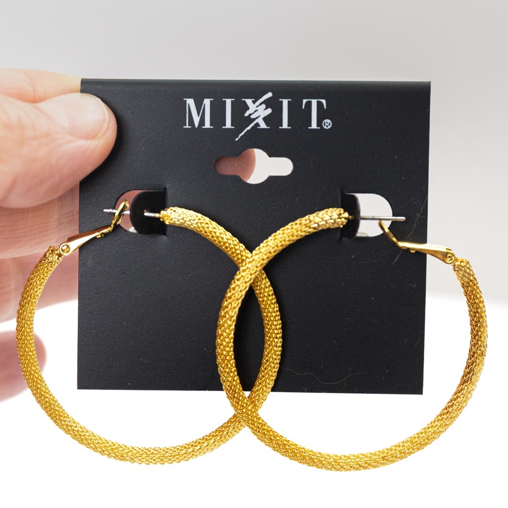 Tube hoop earrings textured diamond cut look gold tone lever back earrings Mixit - Picture 5 of 12